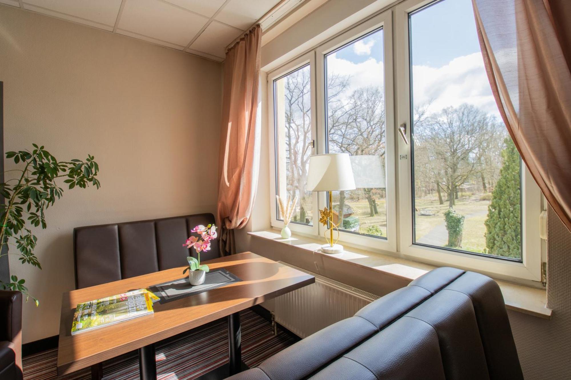 Seehotel Brandenburg An Der Havel Brielow Exterior photo